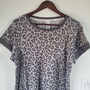 Chic Gray Lucky Brand Leopard Print Women's Tee